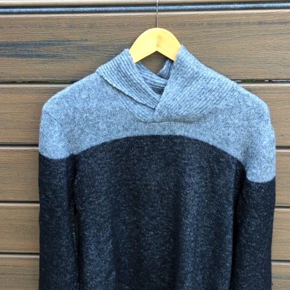 Armani Jeans Wool Blend Two-Tone Gray Shawl Sweater - Slim Fit L Like New - Picture 6 of 6